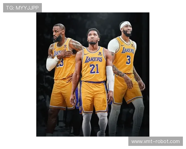 多诺万米切尔带领球队冲击季后赛展现超凡实力与领导魅力