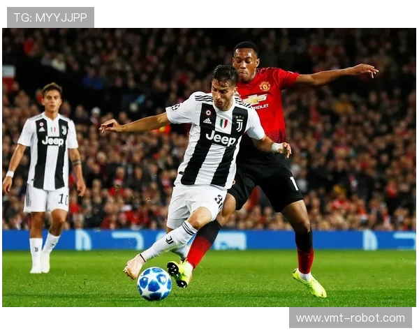 尤文图斯与曼联激战正酣谁能在这场巅峰对决中笑到最后