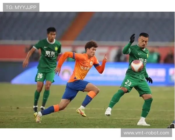 山东鲁能迎战北京国安争夺中超积分榜关键战役的胜利与荣耀