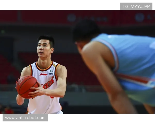 郭昊文：从篮球新星到职业生涯的璀璨之路探索与成长