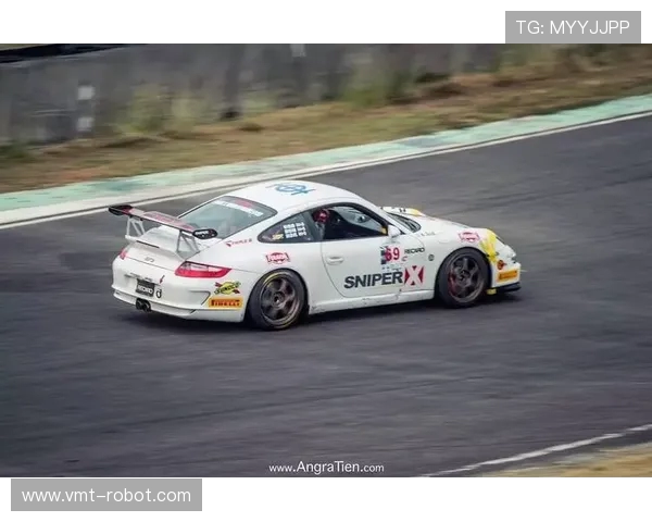 重庆足球队领跑最新耐力排行榜前十名球队分析与展望